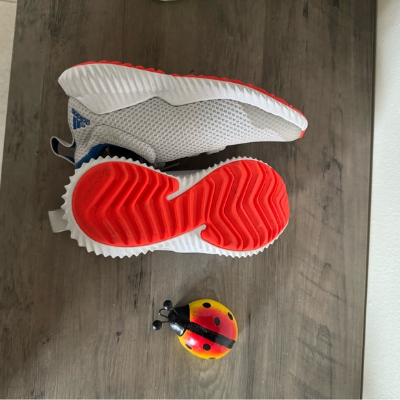 Adidas shoes - Picture 3 of 4